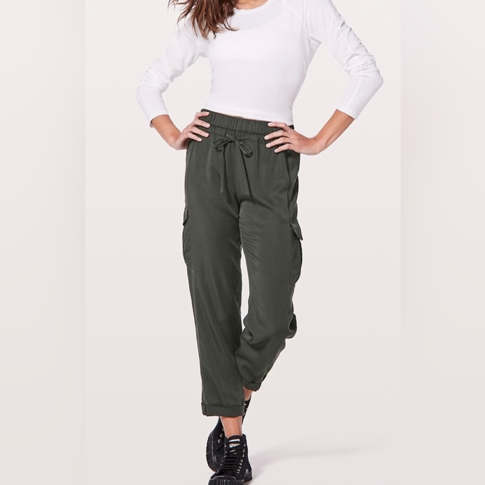 Lululemon Go Lightly Pants in Evergreen